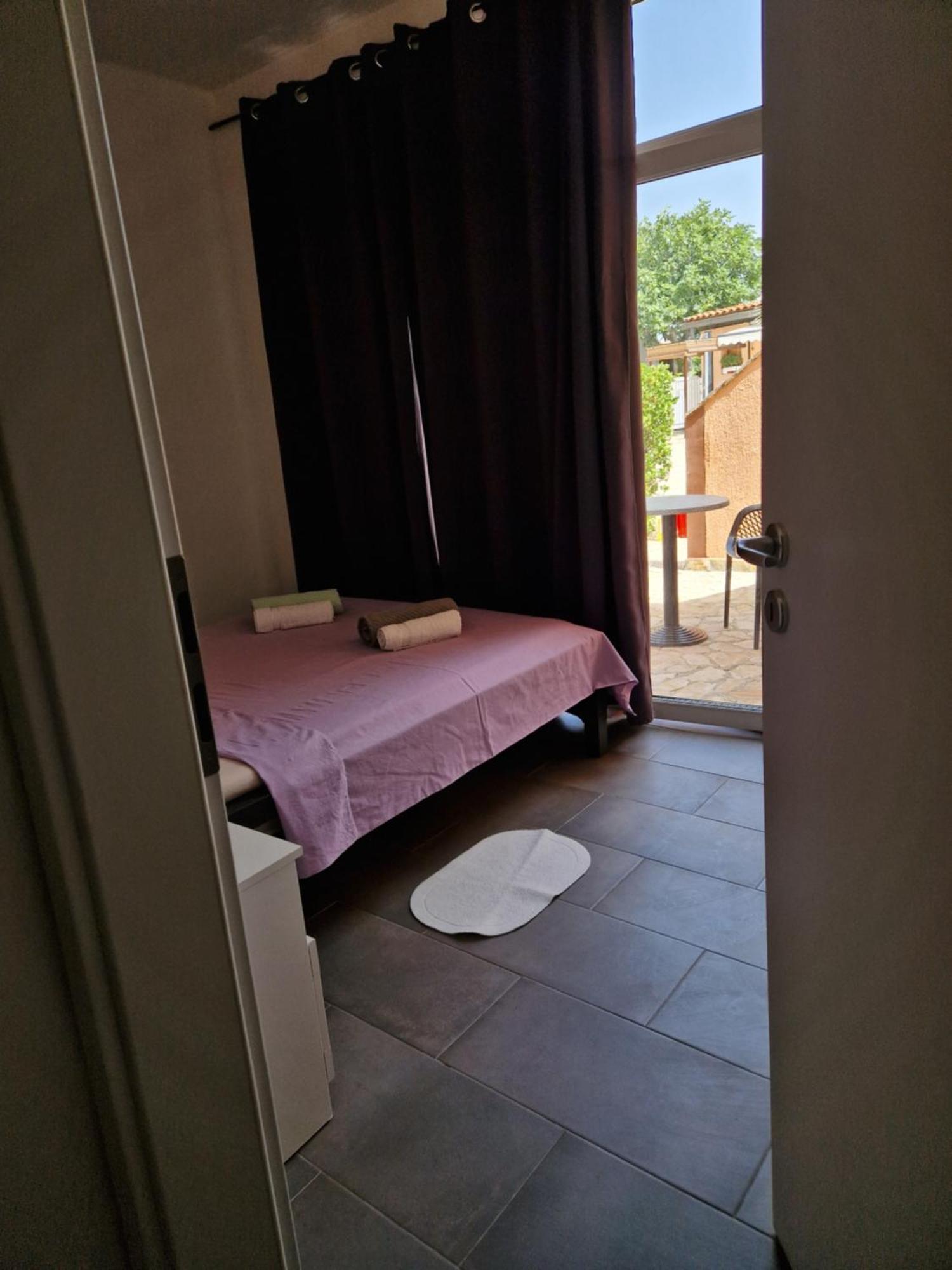 Aurelia Apartments, Vir Esterno foto