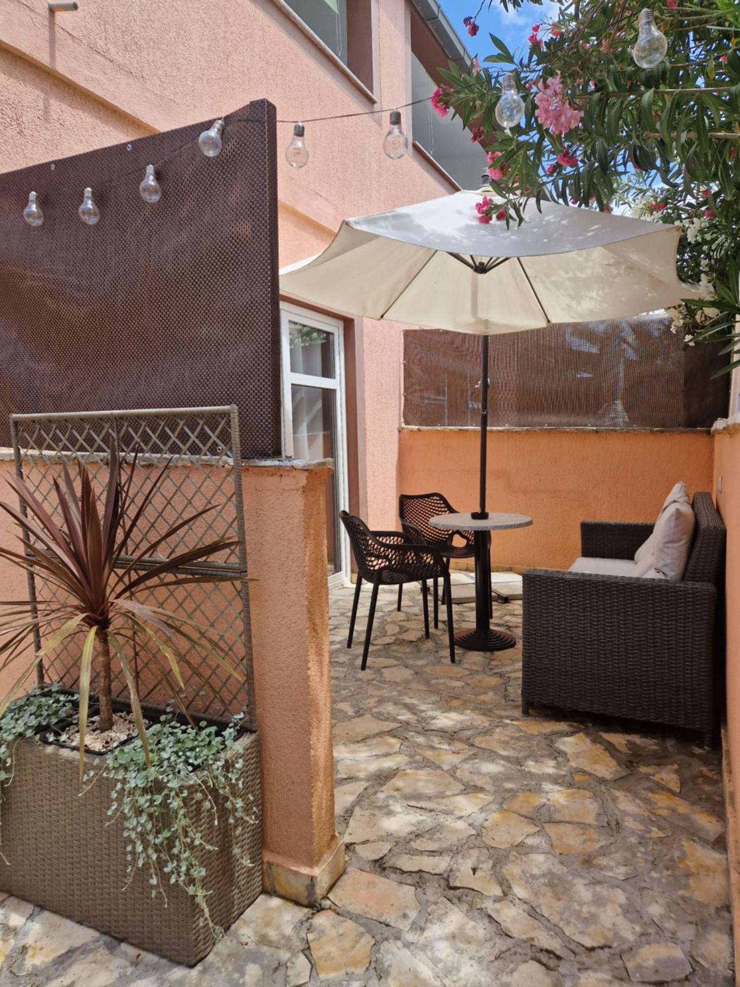 Aurelia Apartments, Vir Esterno foto